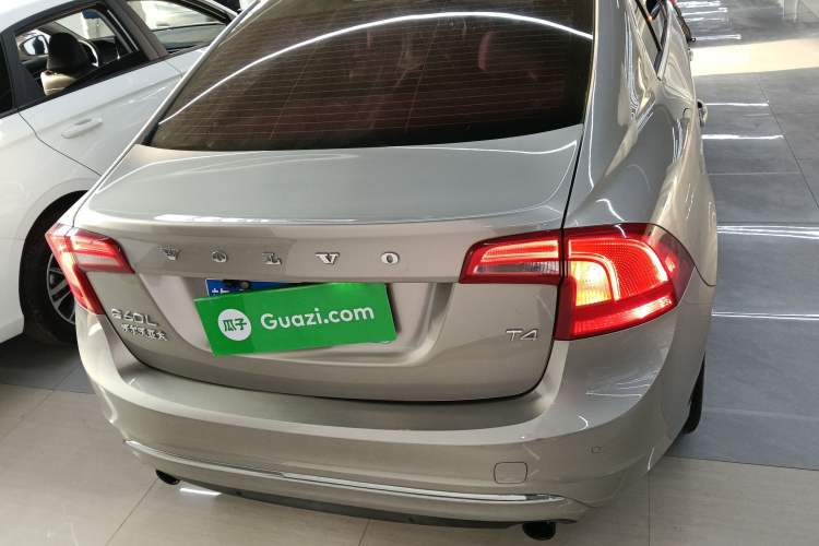 Used Volvo S60 2016 S60L T4 Zhiyuan Edition
