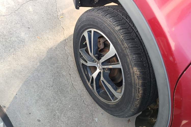 Used JMC Yusheng S330 2016 1.5L GTDi Automatic Two-Wheel Drive Fashion Edition
