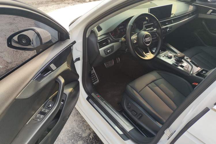 Used Audi A4L 2017 40 TFSI Ambition Edition