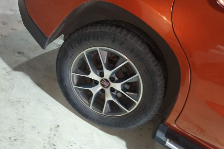 Used BYD Song 2016 Gaishi Edition 1.5TI Manual Haoya Model
