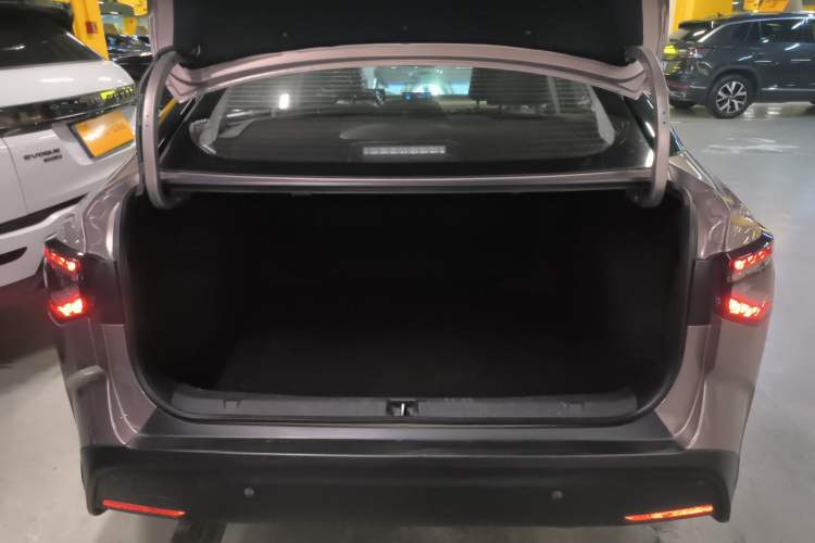 Used Toyota bZ3 2023 616 km Long-Range Premium
