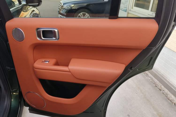 Used Li Auto L8 2023 Pro Model
