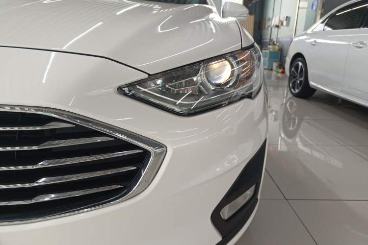 Used Ford Mondeo 2020 EcoBoost 180 Stylish Model
