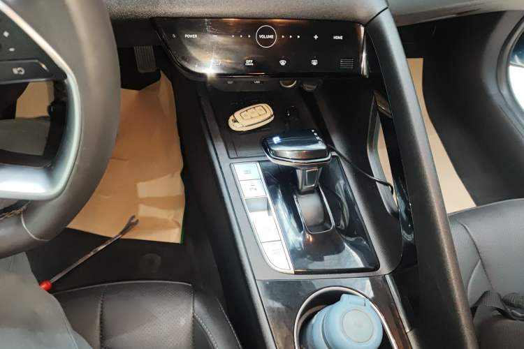 Used Hyundai Elantra 2021 1.5L CVT LUX Prestige Edition
