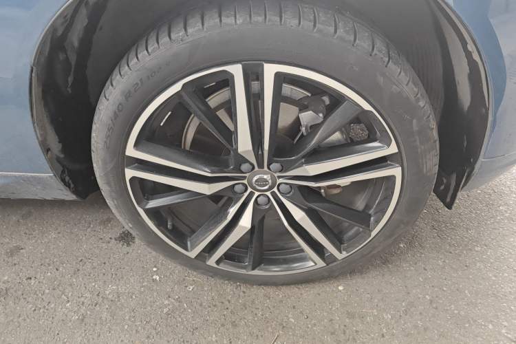 Used Volvo XC60 New Energy 2019 T8 E-Drive Hybrid Intelligent Luxury Sport Edition China VI
