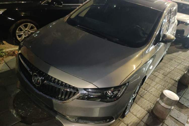 Used Buick GL6 2018 18T 6-Seater Prestige Model