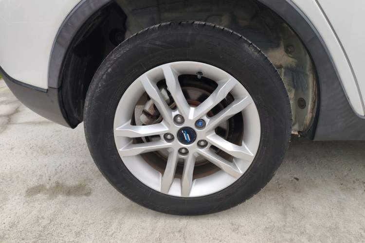 Used Oshan COS5 2021 1.6L Manual Luxury Model