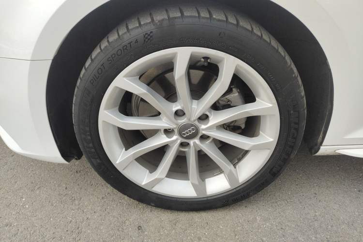 Used Audi A4L 2018 30th Anniversary Edition 40 TFSI Fashion Model