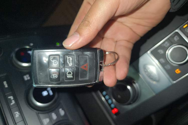 Used Land Rover Discovery 2018 3.0 SC V6 SE