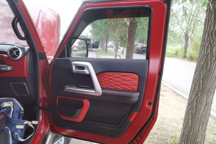 Used Beijing Auto BJ40 2023 2.0D Automatic Four-Wheel Drive Blade Hero Edition Adventurer Type (with Front and Rear Electronic Locks)
