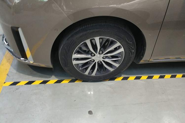 Used Buick GL8 2023 ES Lu Zun Deluxe and Yue Edition
