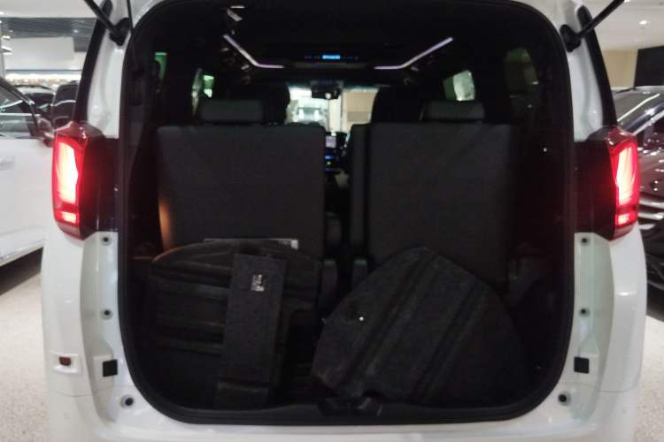 Used Toyota Alphard 2019 Dual-Engine 2.5L Prestige Edition