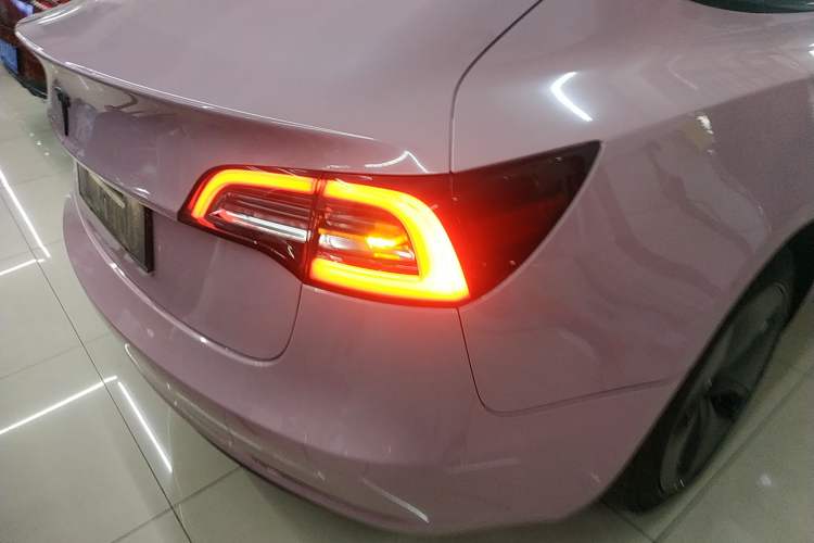 Used Tesla Model 3 2019 Long-Range Rear-Wheel-Drive Version
