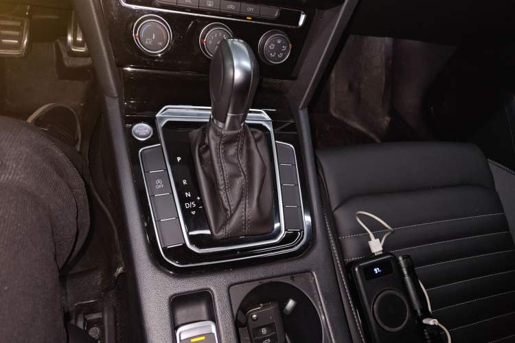 Used Volkswagen Magotan 2025 Zhongxiang Version 280TSI DSG Comfort Edition