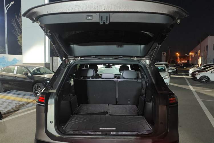 Used Volkswagen Teramont 2025 Tiguan Pro 450TSI Four-Wheel Drive Summit Edition
