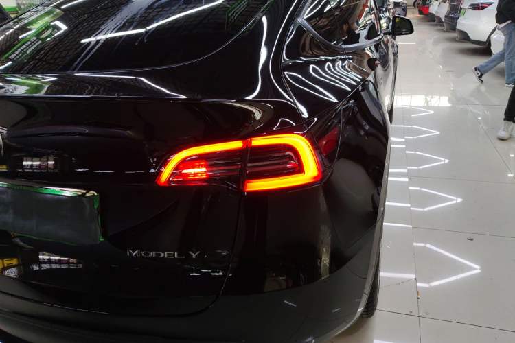 Used Tesla Model Y 2022 Rear-Wheel-Drive Version
