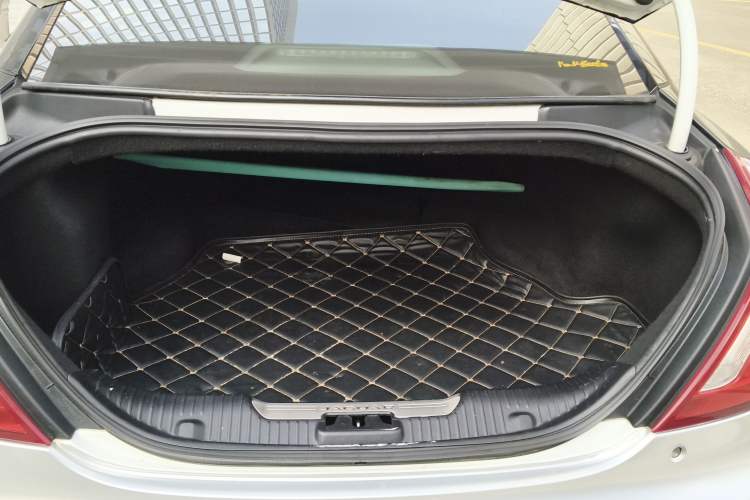 Used Jaguar XJ 2016 XJL 2.0T Two-Wheel-Drive Elegant Business Edition
