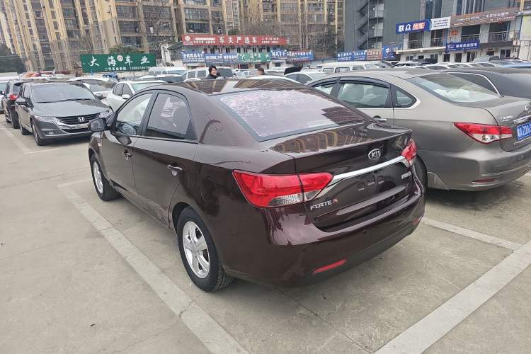 Used Kia Forte 2014 1.6L MT GL
