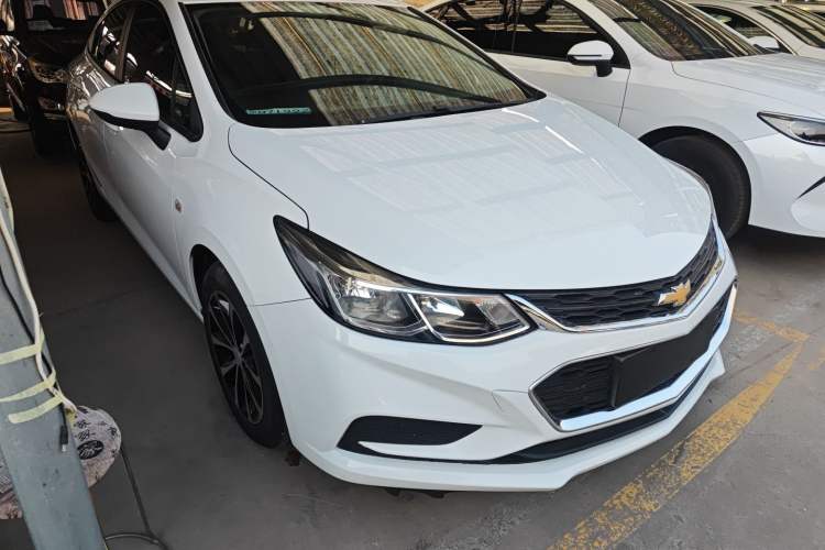 Used Chevrolet Cruze 2018 Revised Version 320 Automatic Pioneer Edition
