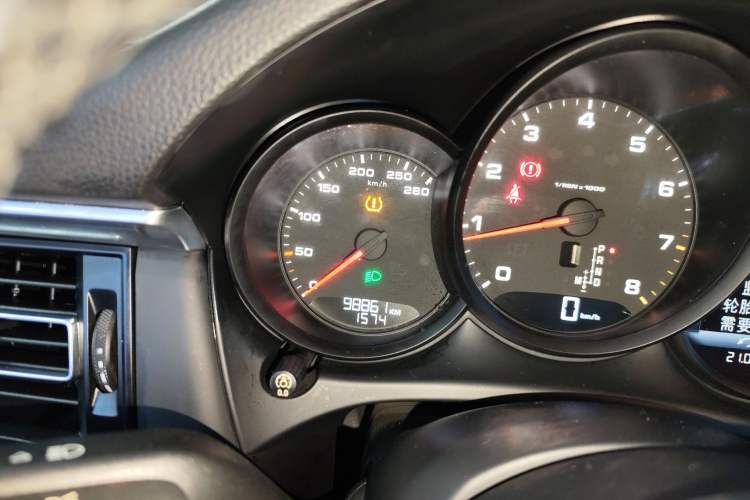 Used Porsche Macan 2018 Macan 2.0T