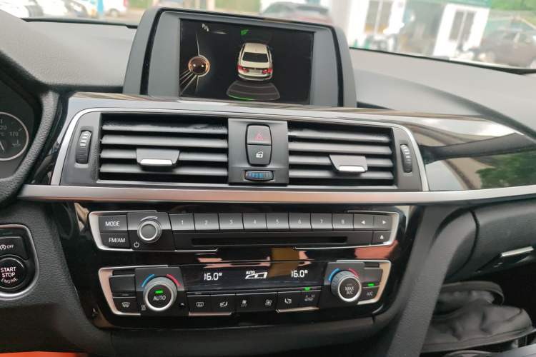 Used BMW 3 Series 2017 318Li Fashion Model
