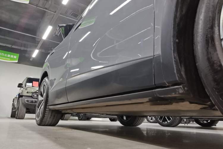 Used Volkswagen ID.4 CROZZ 2021 Long-Range Lite PRO Two-Wheel Drive Version
