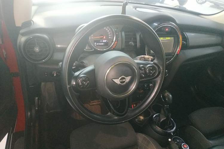 Used  MINI 2016 1.5T COOPER
