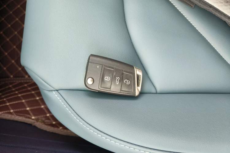 Used Volkswagen Tharu 2024 300TSI Two-Wheel-Drive Moon Luxury Edition
