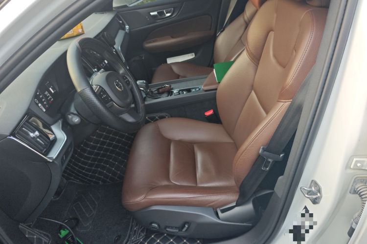 Used Volvo S60 2021 T4 Zhiyi Luxury Edition
