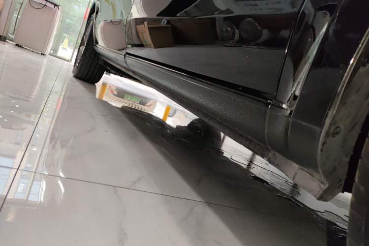 Used Mercedes-Benz V-Class 2021 V 260 Avantgarde Edition
