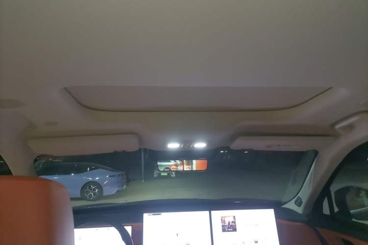 Used Wey Lanshan 2025 Four-Wheel Drive Max
