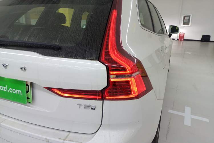 Used Volvo XC60 New Energy 2025 Plug-in Hybrid Long-Range All-Wheel Drive Smart Luxury Edition