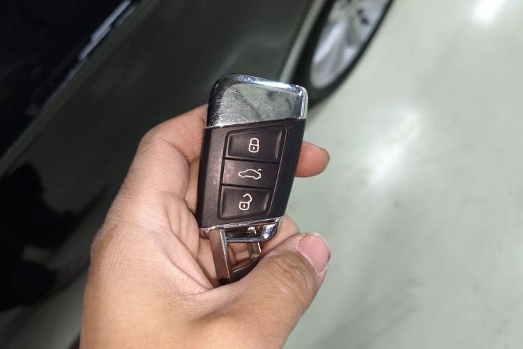 Used Volkswagen Magotan 2019 330TSI DSG Leading Model China VI Standard
