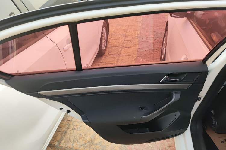 Used Volkswagen Lavida 2017 1.6L Automatic Fashion Edition
