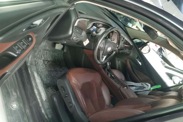 Used Buick Envision 2017 28T Four-Wheel Drive Elite Model
