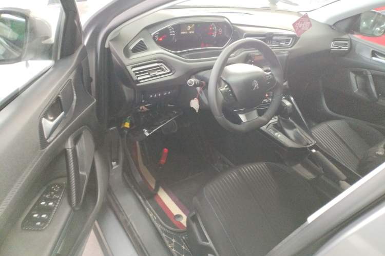 Used Peugeot 308 2016 1.6L Automatic Fashion Edition