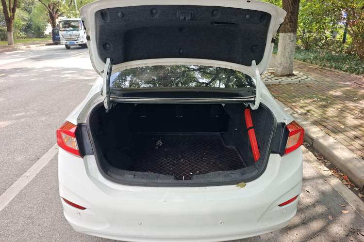 Used Chevrolet Cruze 2018 Redline 320 Automatic Pioneer Edition