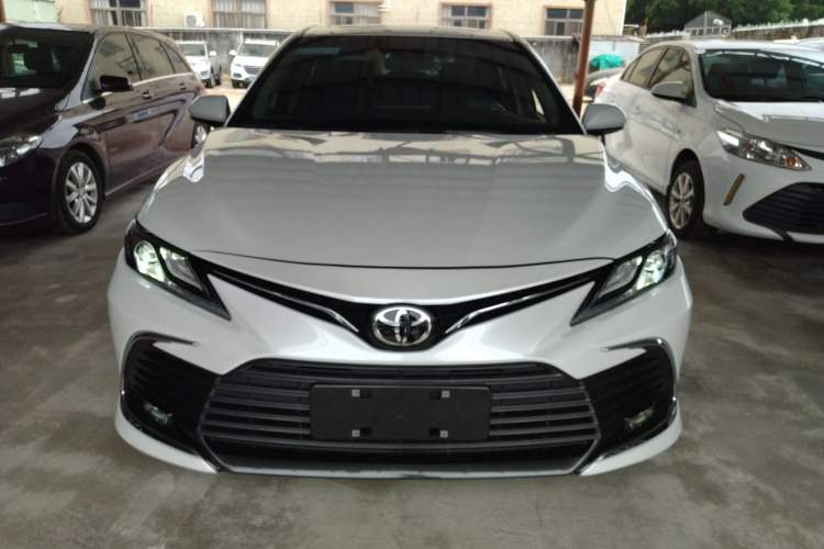 Used Toyota Camry 2021 2.0G Luxury Edition
