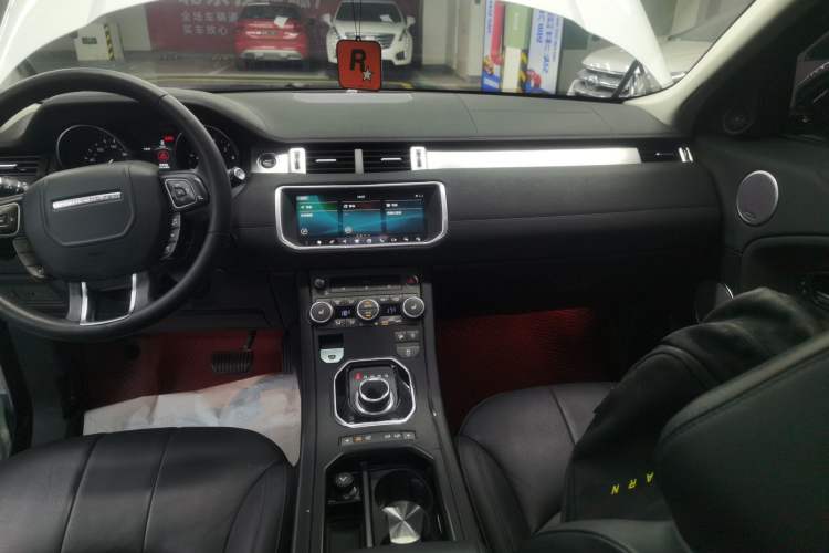 Used Land Rover Range Rover Evoque 2018 240 PS SE Smart Brilliance Edition
