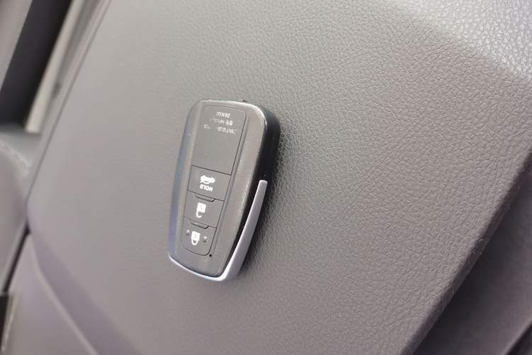 Used Toyota Avalon 2022 Dual-Engine 2.5L Luxury Edition