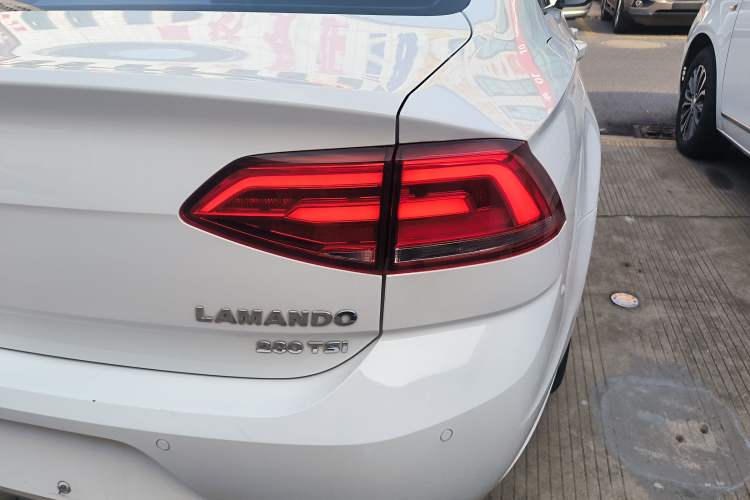 Used Volkswagen Lamando 2018 280TSI DSG Comfort Edition