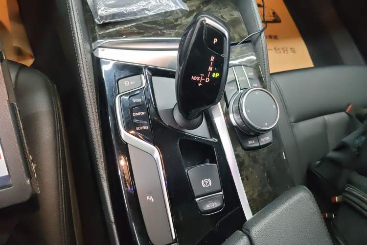 Used BMW 5 Series 2018 525Li M Sport Package