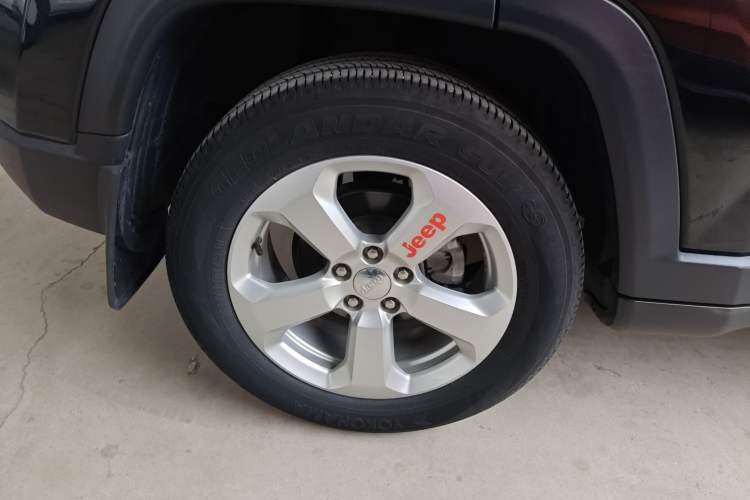 Used  Compass 2017 200T Automatic Family Edition