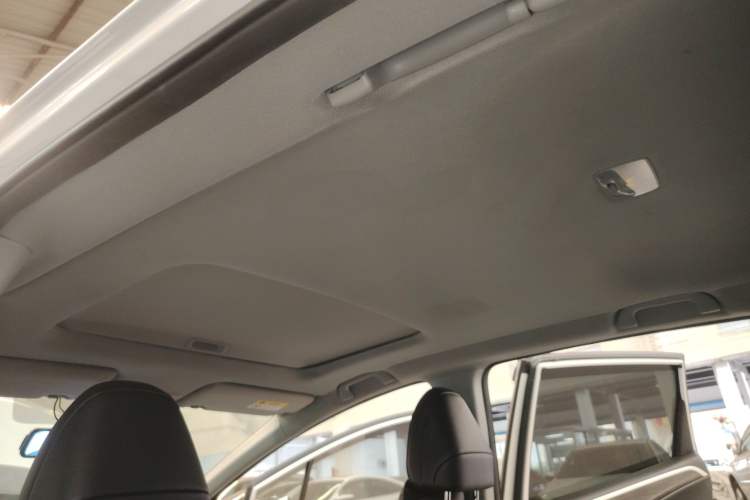 Used Honda Jade 2017 1.8L automatic Comfort version 5 seats
