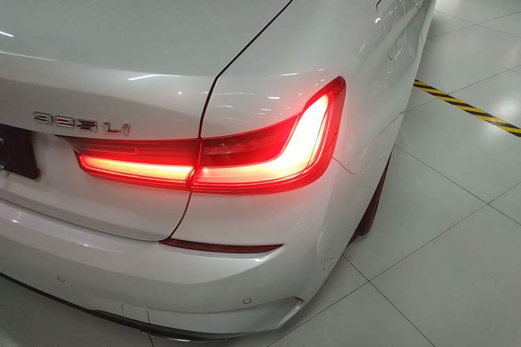 Used BMW 3 Series 2021 Restyled 325Li M Sport Package
