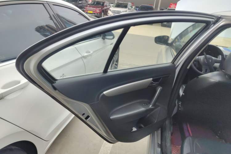 Used Volkswagen Lavida 2013 Restyled Classic 1.6L Automatic Comfort Edition
