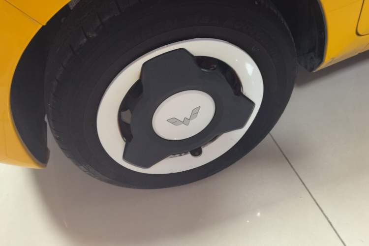 Used Wuling Hongguang MINIEV 2021 Macaron Premium Model – Lithium-NMC