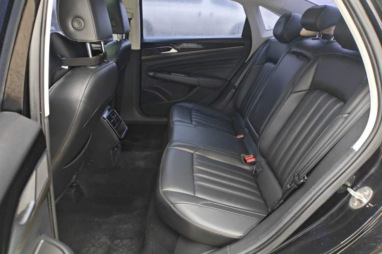 Used Volkswagen Passat 2020 Revised Version 280TSI Business Edition China VI Standard
