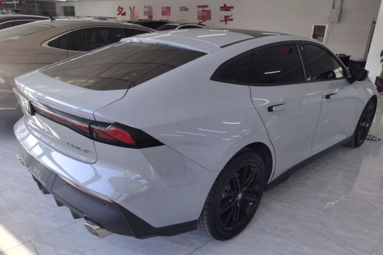 Used Changan UNI-V 2023 1.5T Prestige Model
