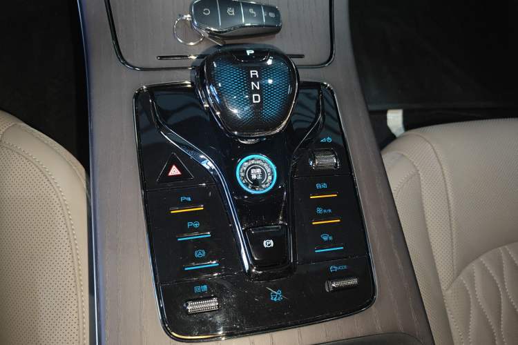 Used BYD Han 2025 EV with 701 km of Laser Radar-Enabled Intelligent Driving